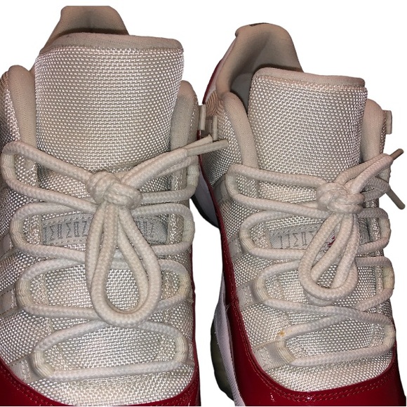 Air Jordan 11 Retro Low - Picture 10 of 17